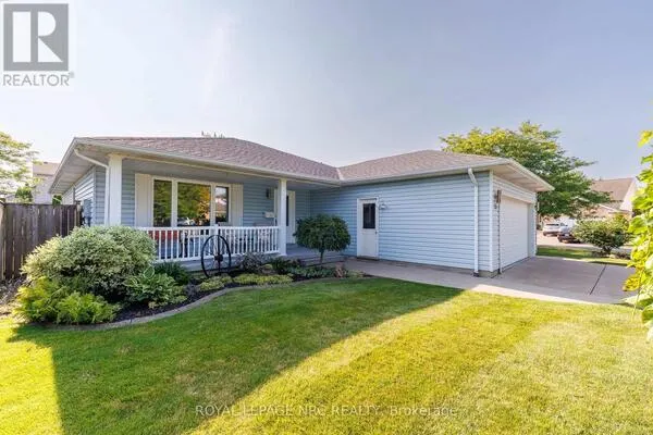 15 FOXHILL CRESCENT