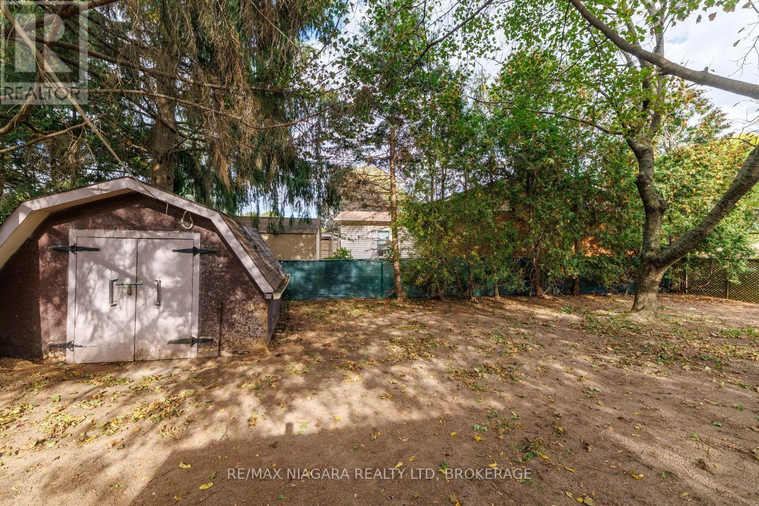 4344 PETTIT AVENUE