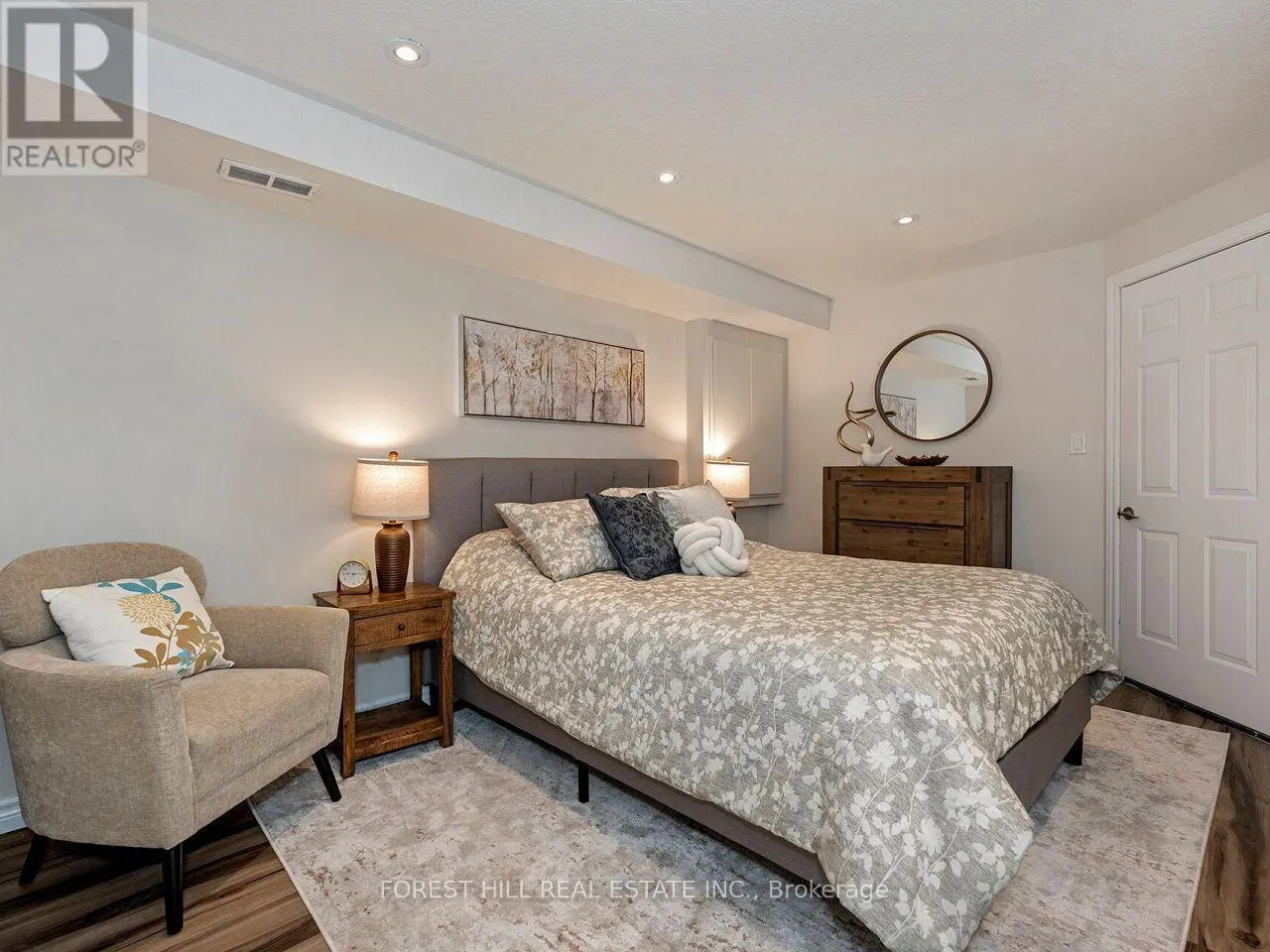 112 MCARTHUR CRESCENT