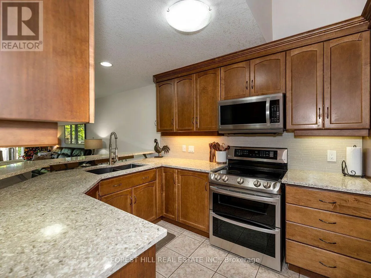 112 MCARTHUR CRESCENT