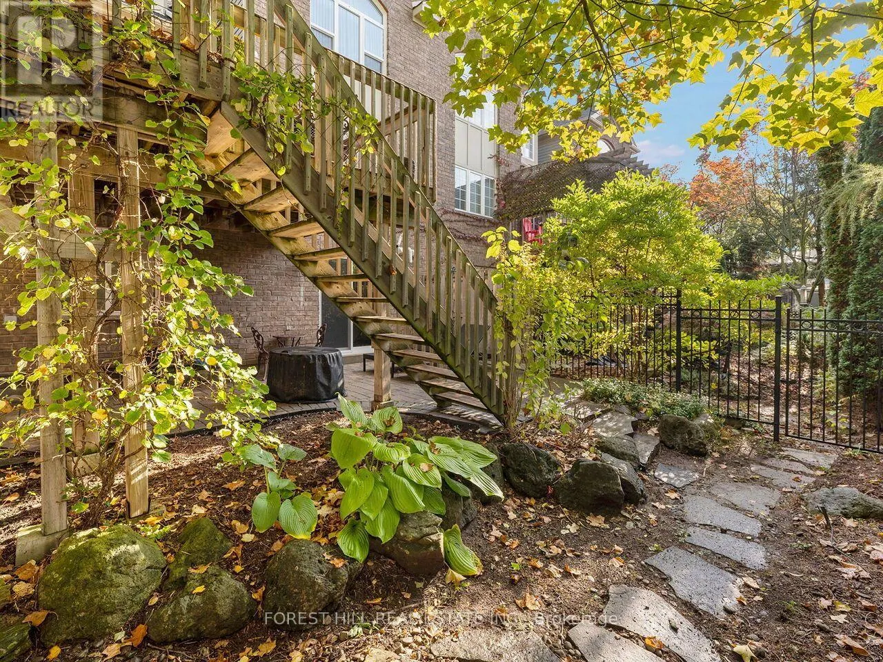 112 MCARTHUR CRESCENT