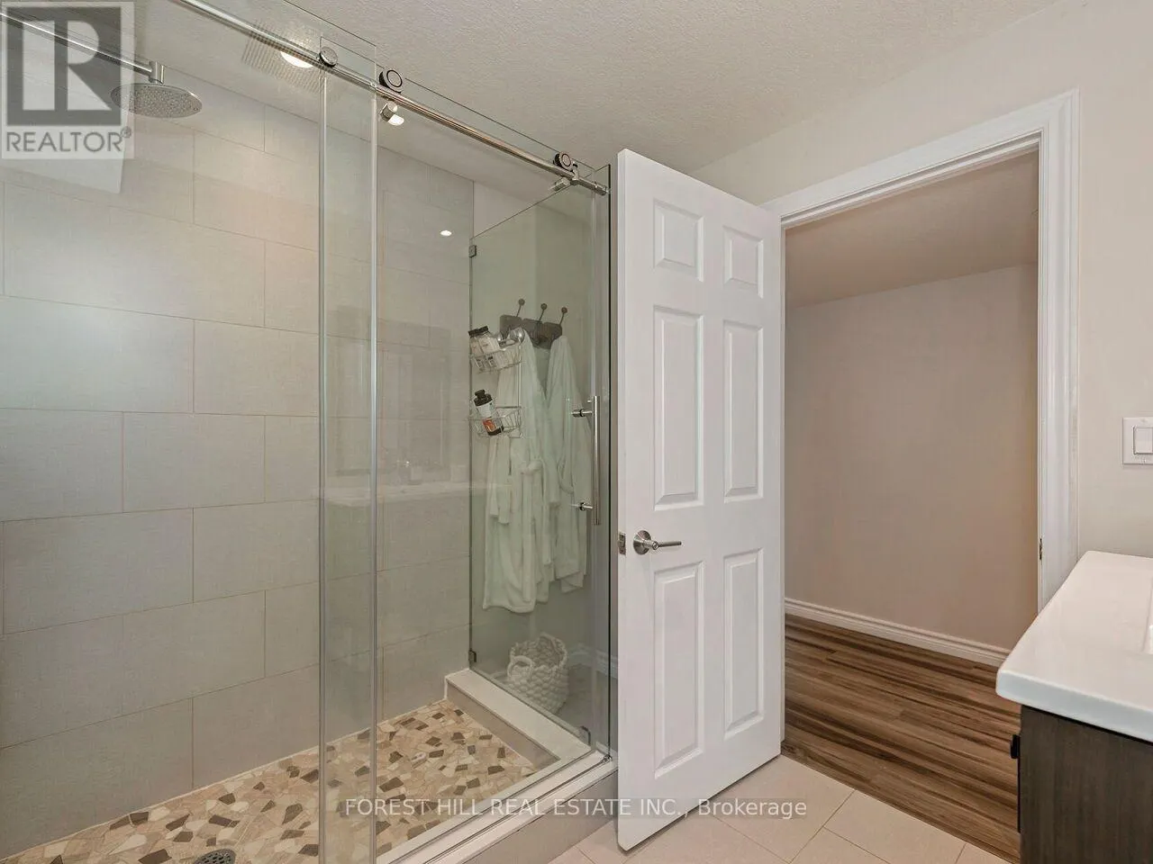 112 MCARTHUR CRESCENT