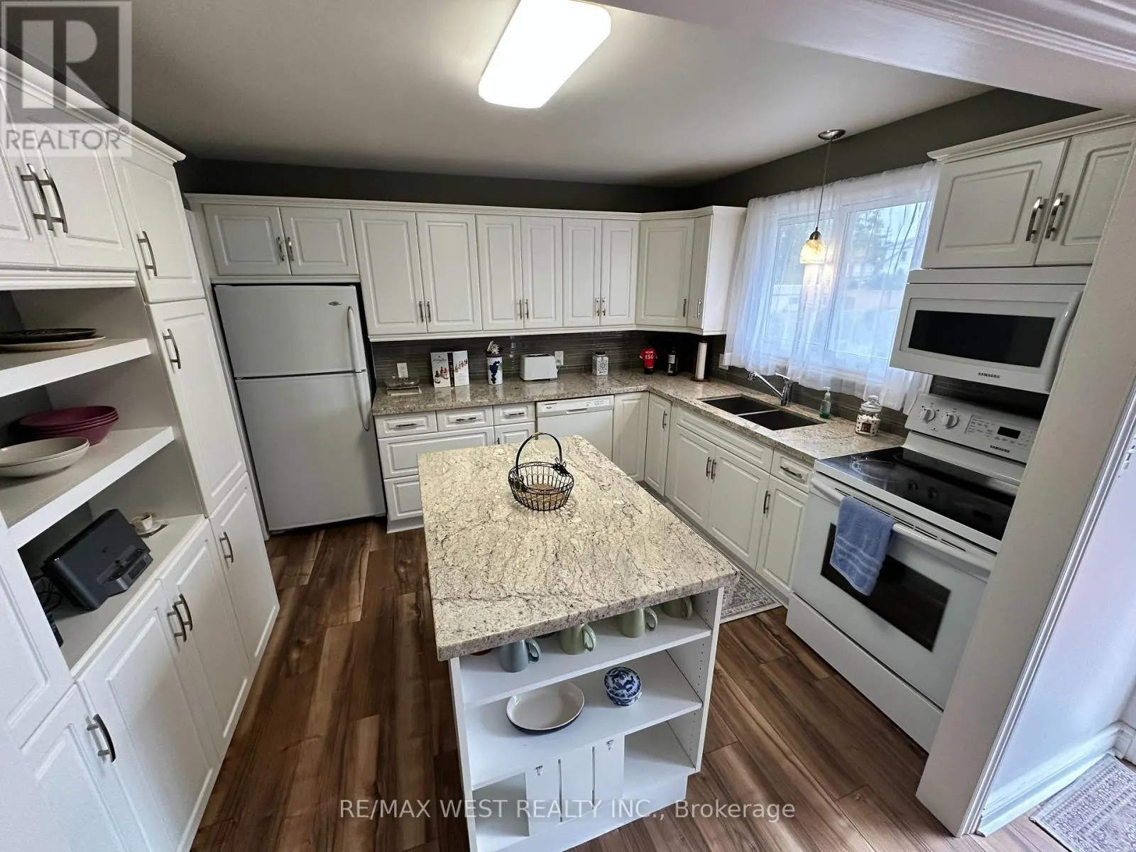 53 BLOOMFIELD AVENUE