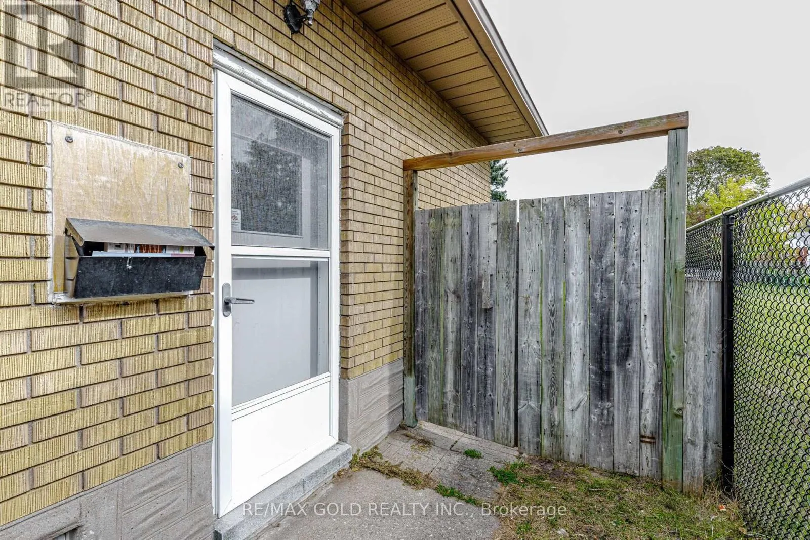 49 KENNETH AVENUE