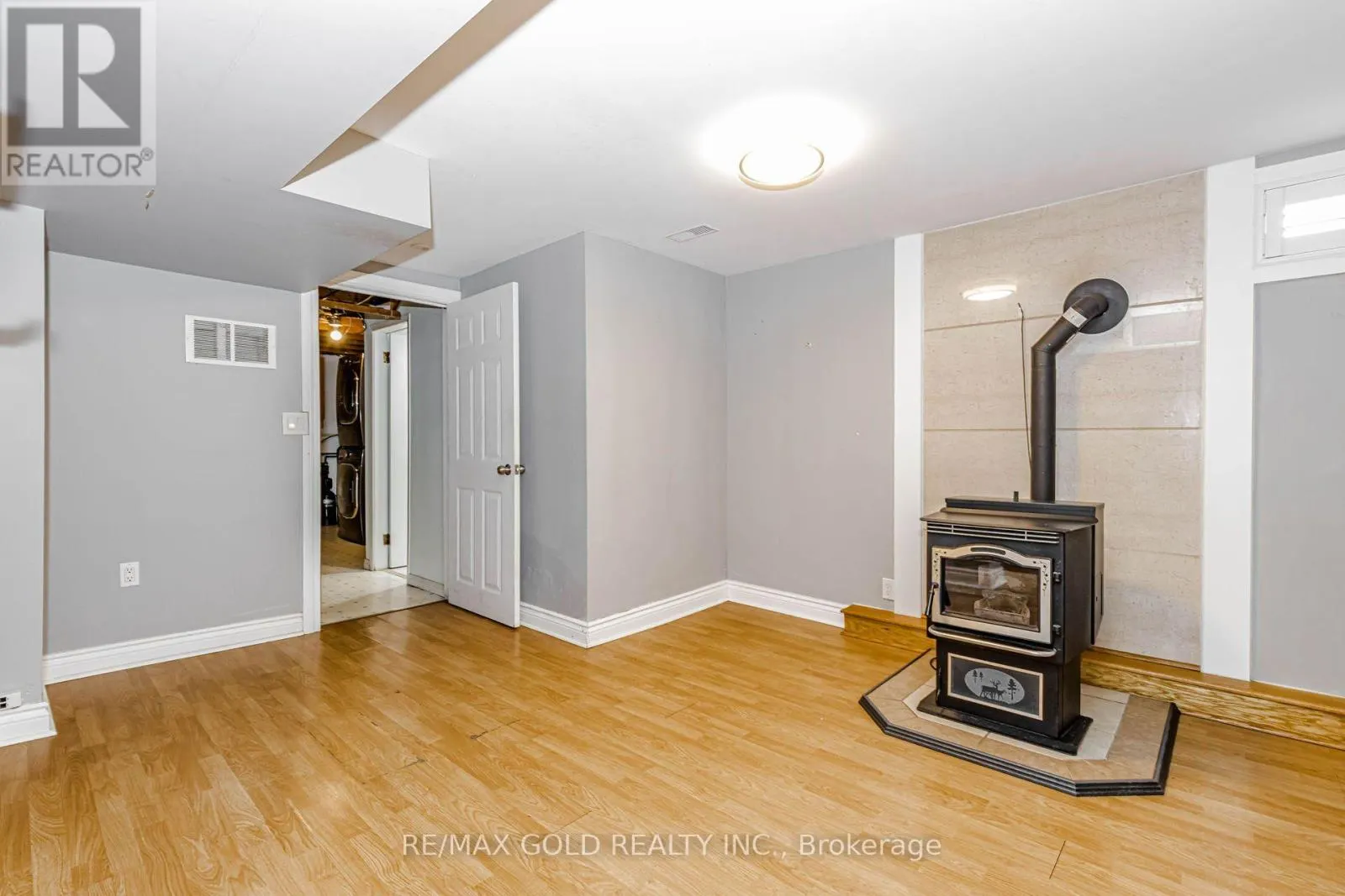 49 KENNETH AVENUE