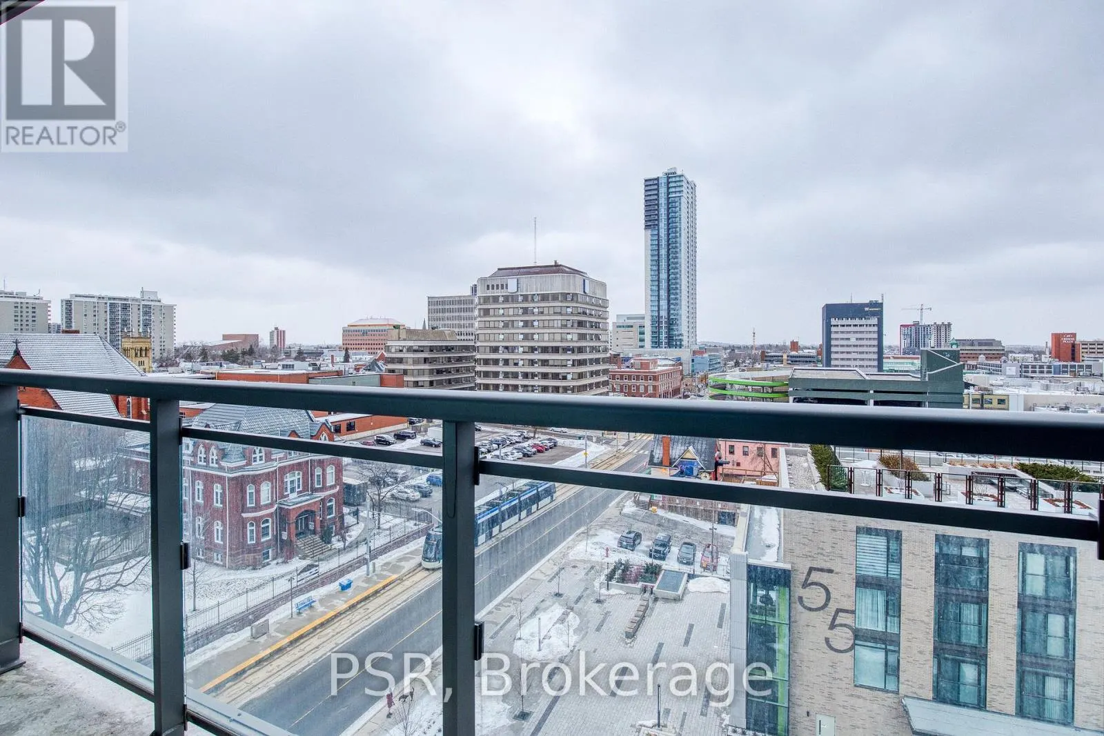 806 - 85 DUKE STREET