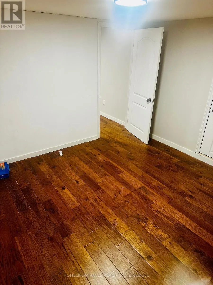 10 GREENWOOD AVENUE