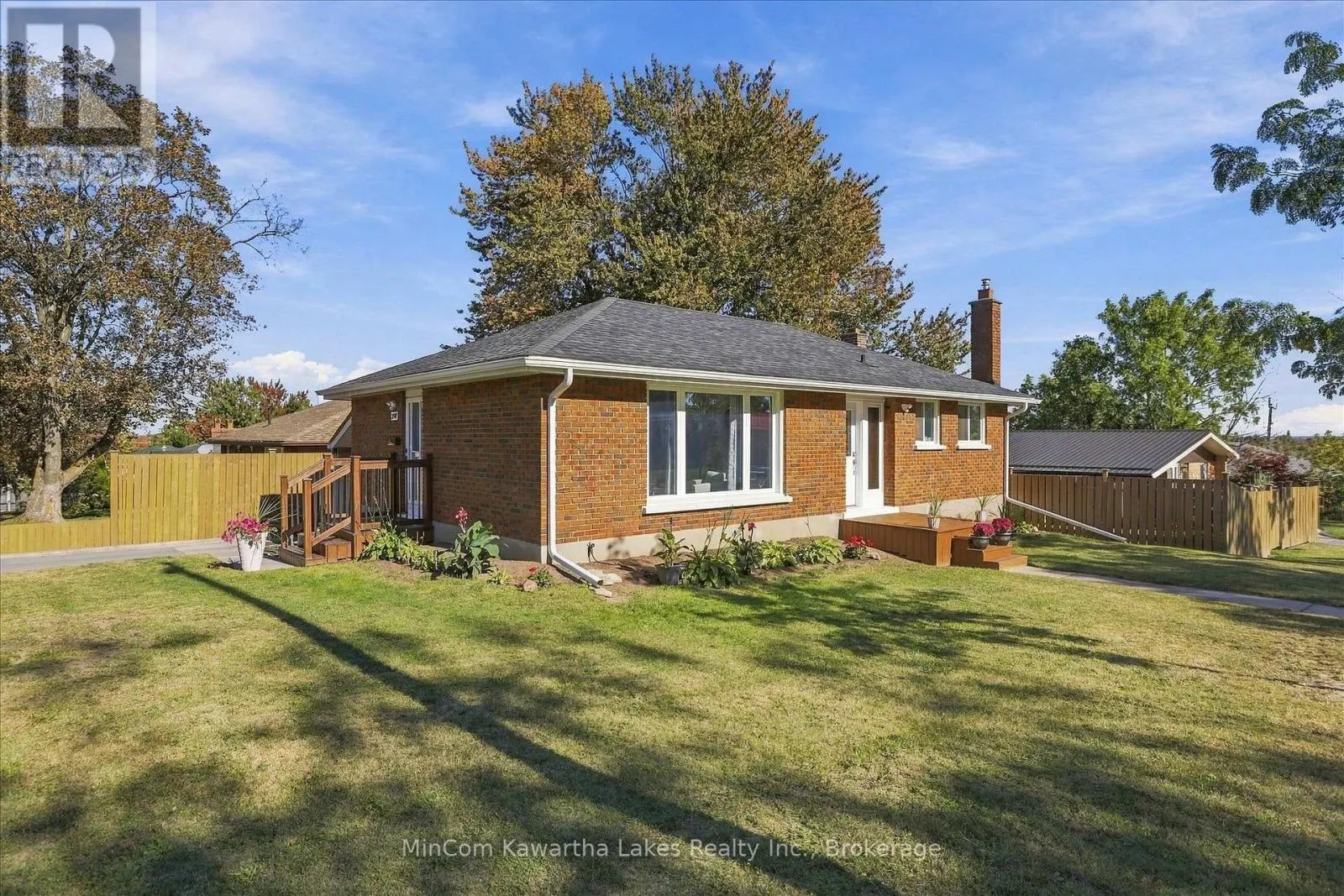 398 APPLEGROVE AVENUE