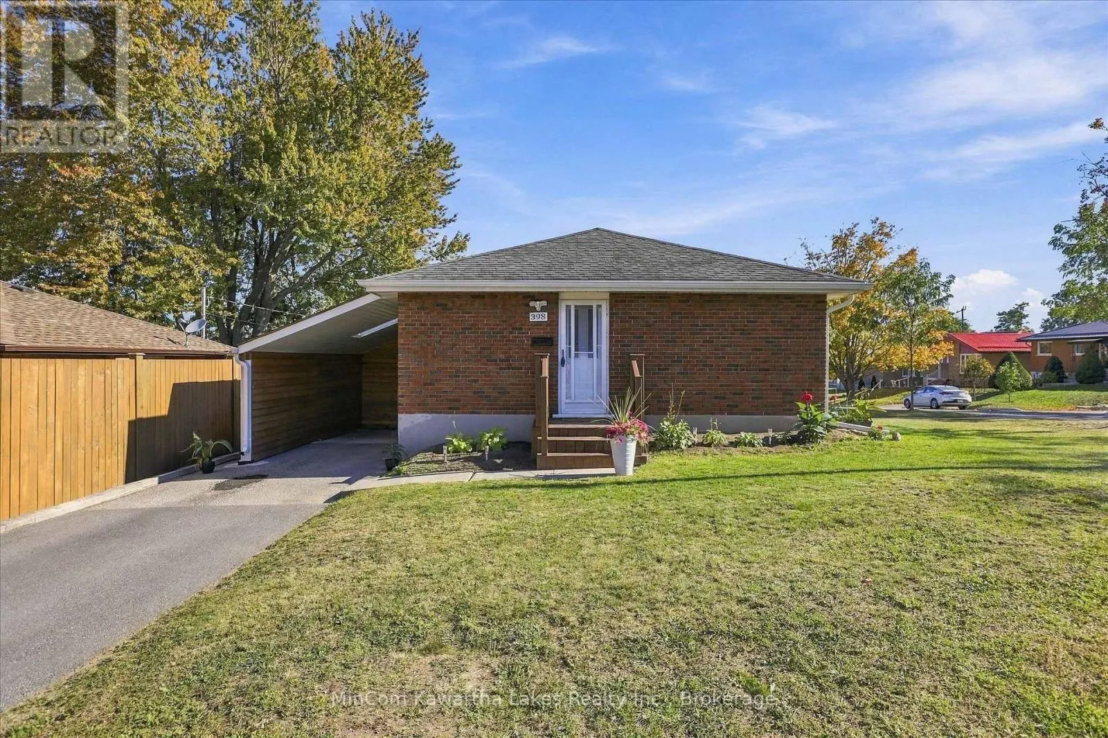 398 APPLEGROVE AVENUE