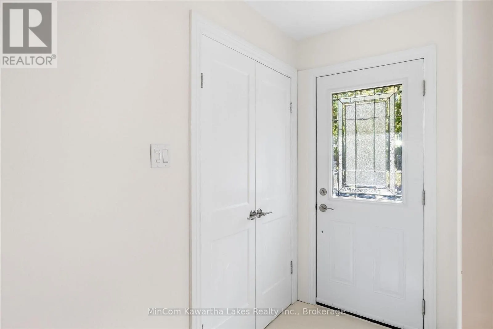 398 APPLEGROVE AVENUE