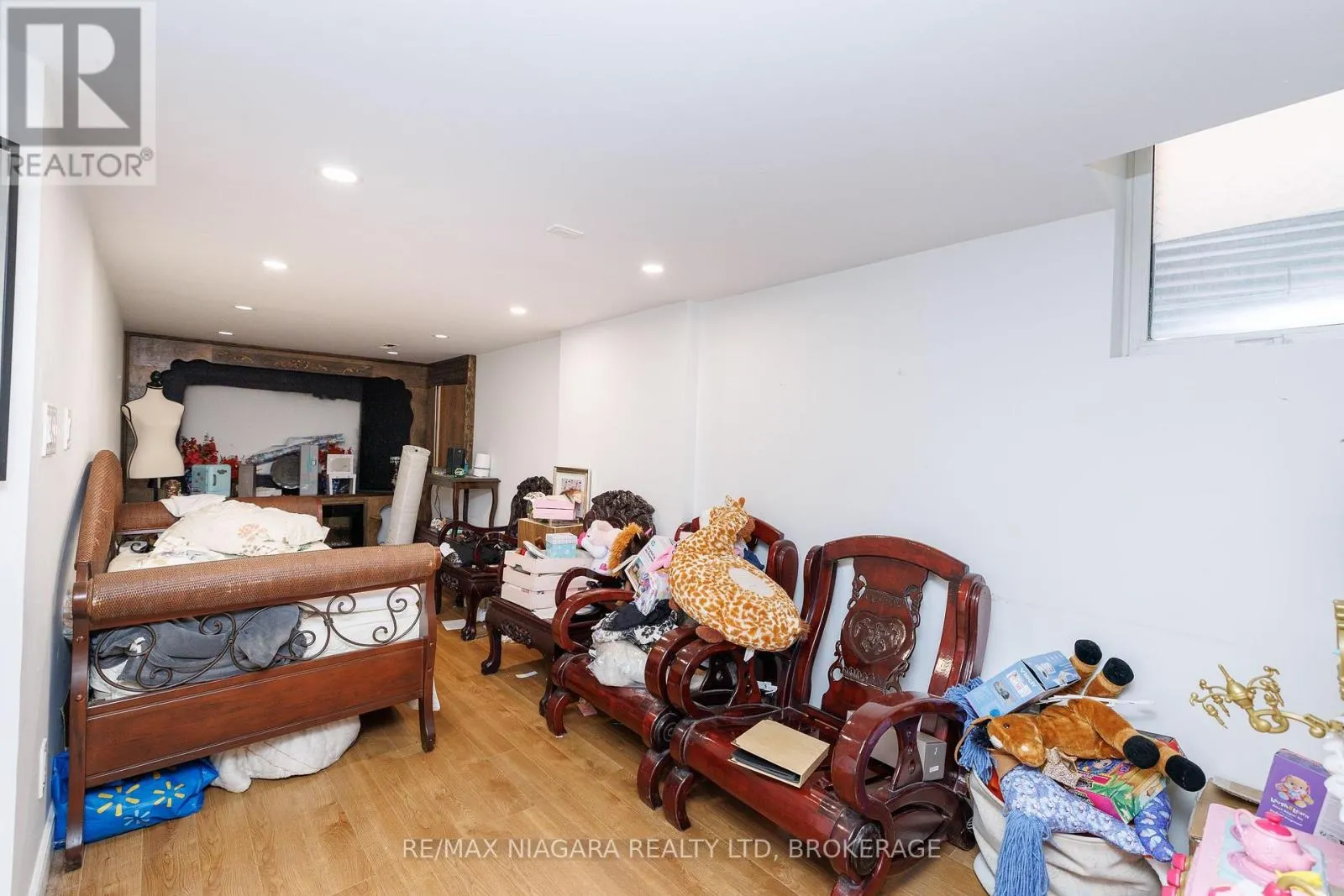 33 COLONEL LYALL STREET