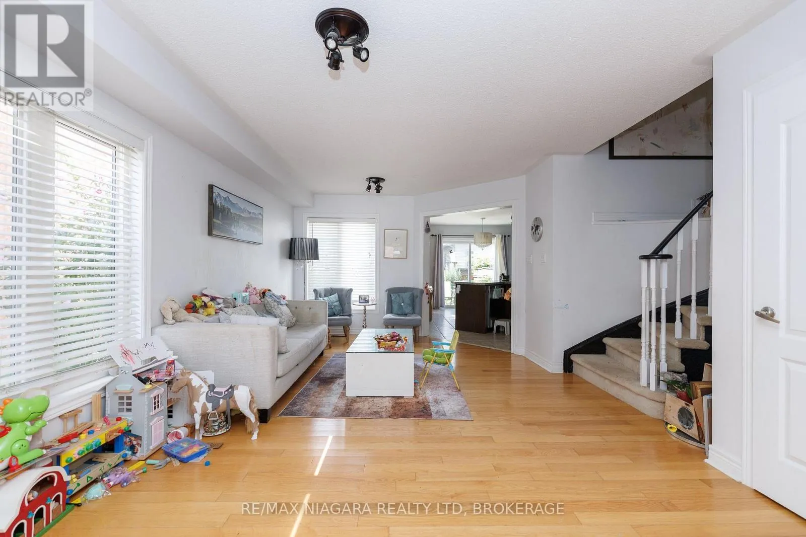 33 COLONEL LYALL STREET