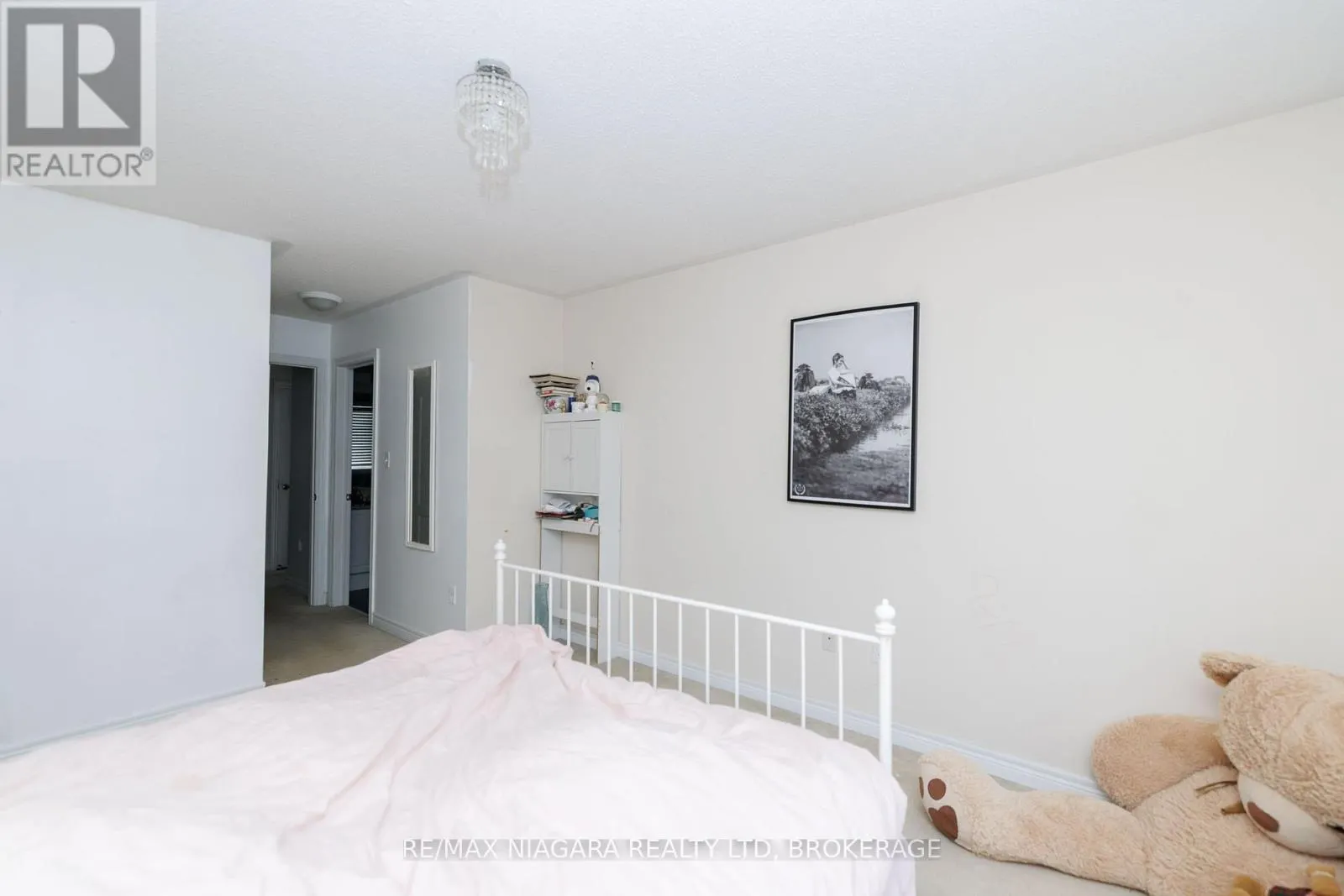 33 COLONEL LYALL STREET