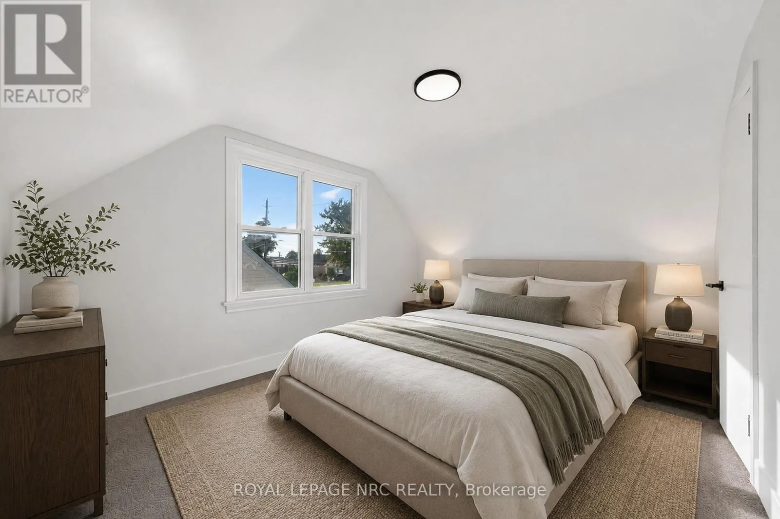 12 ADMIRAL ROAD