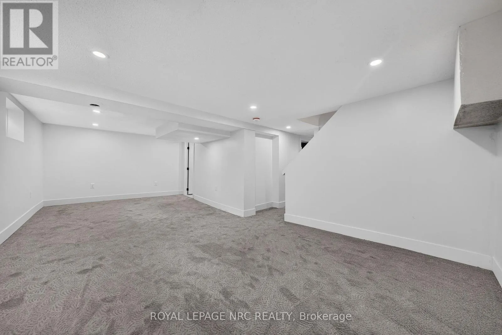 12 ADMIRAL ROAD