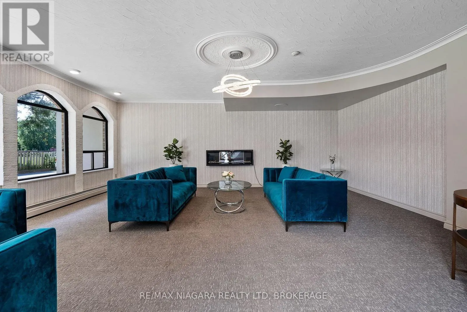 1002 - 359 GENEVA STREET #1002