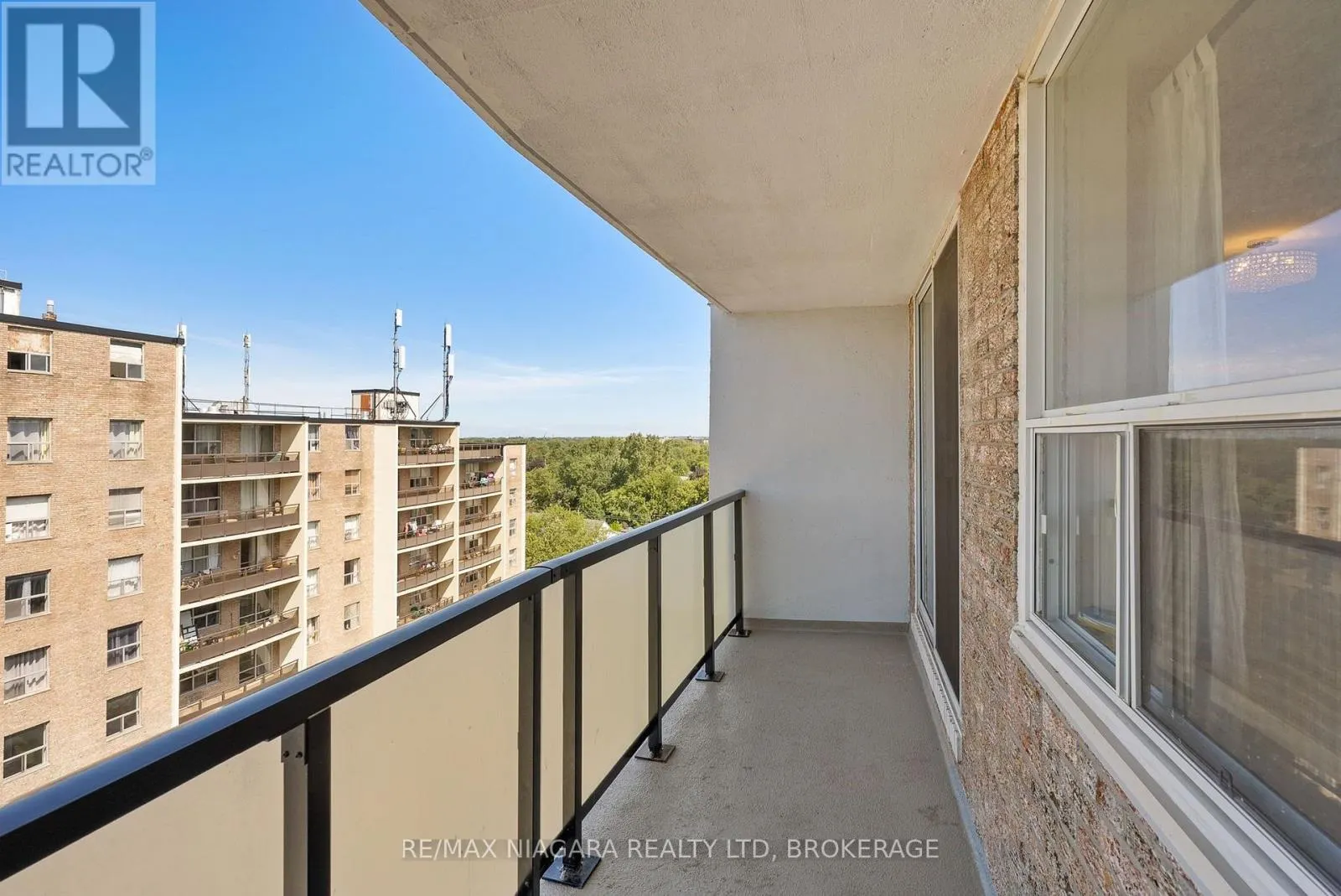 1002 - 359 GENEVA STREET #1002