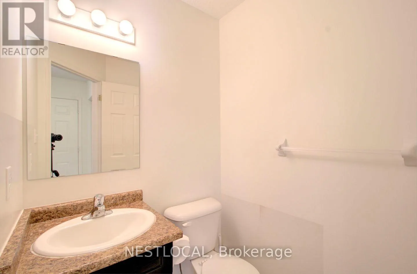 11 - 10 FALLOWFIELD DRIVE