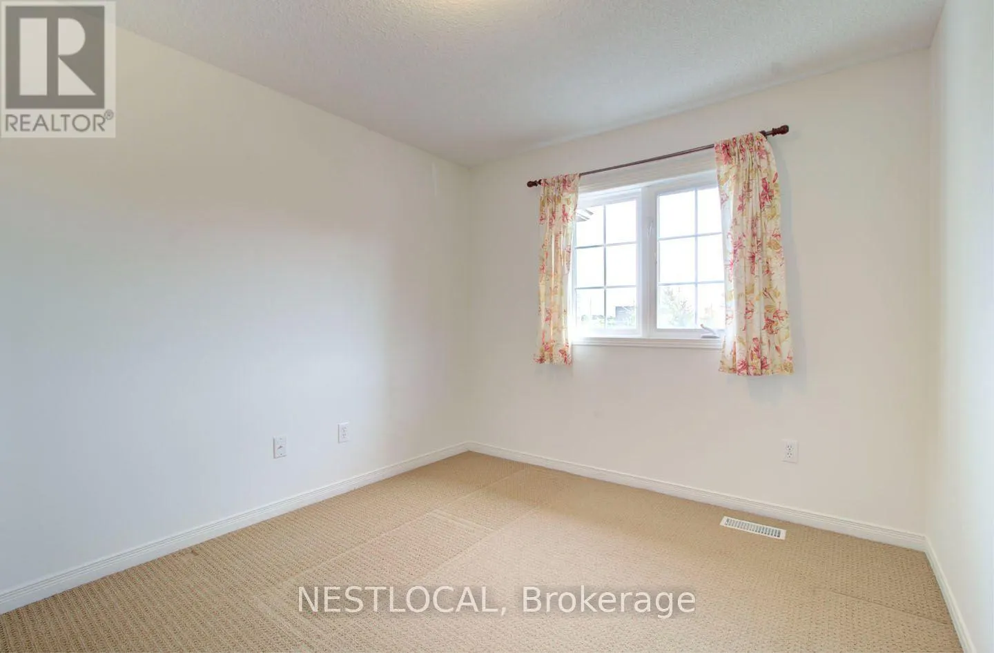 11 - 10 FALLOWFIELD DRIVE