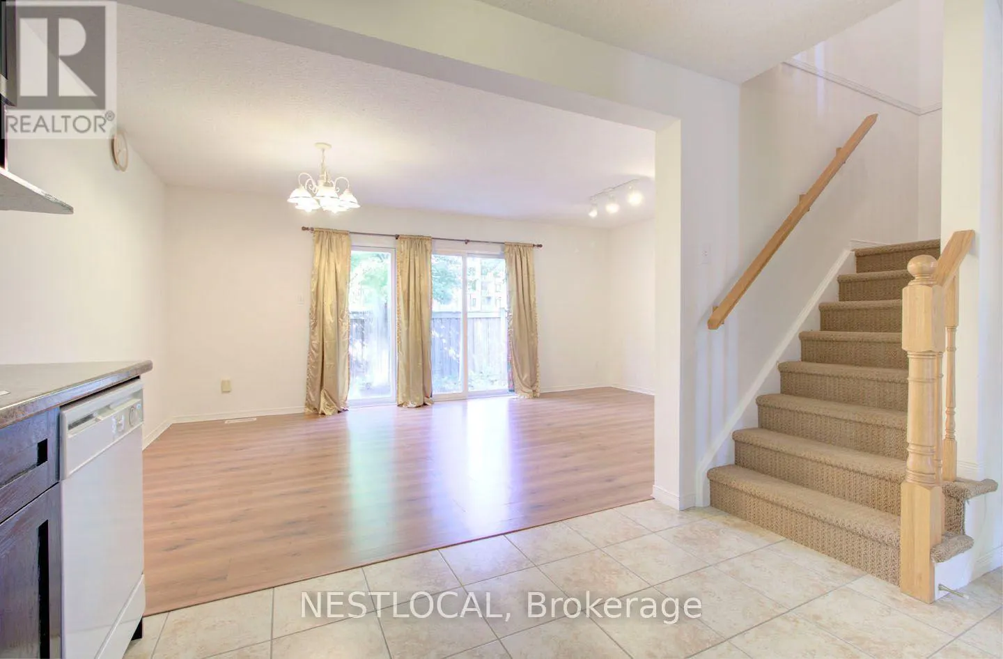 11 - 10 FALLOWFIELD DRIVE