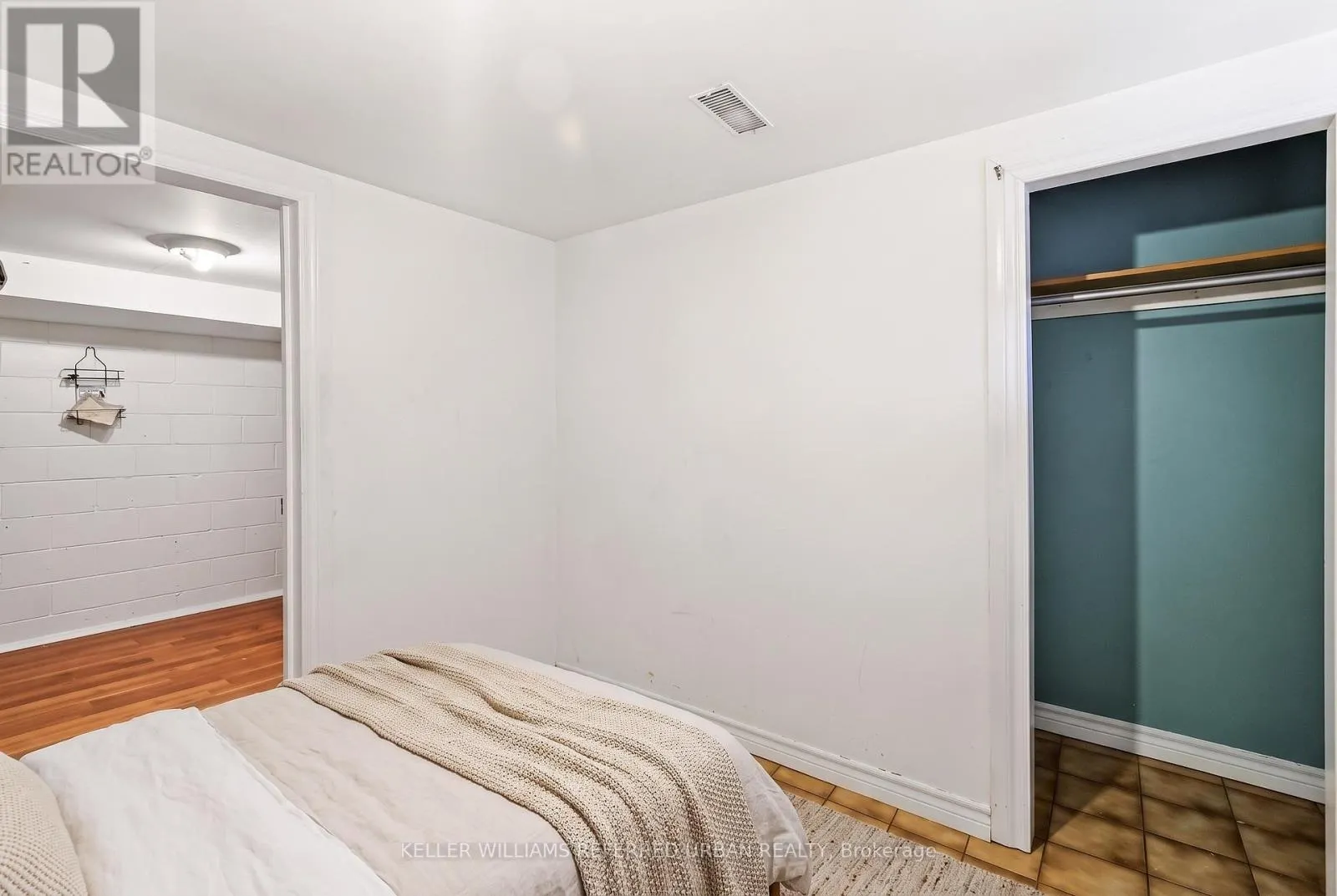 128 HADELAND AVENUE
