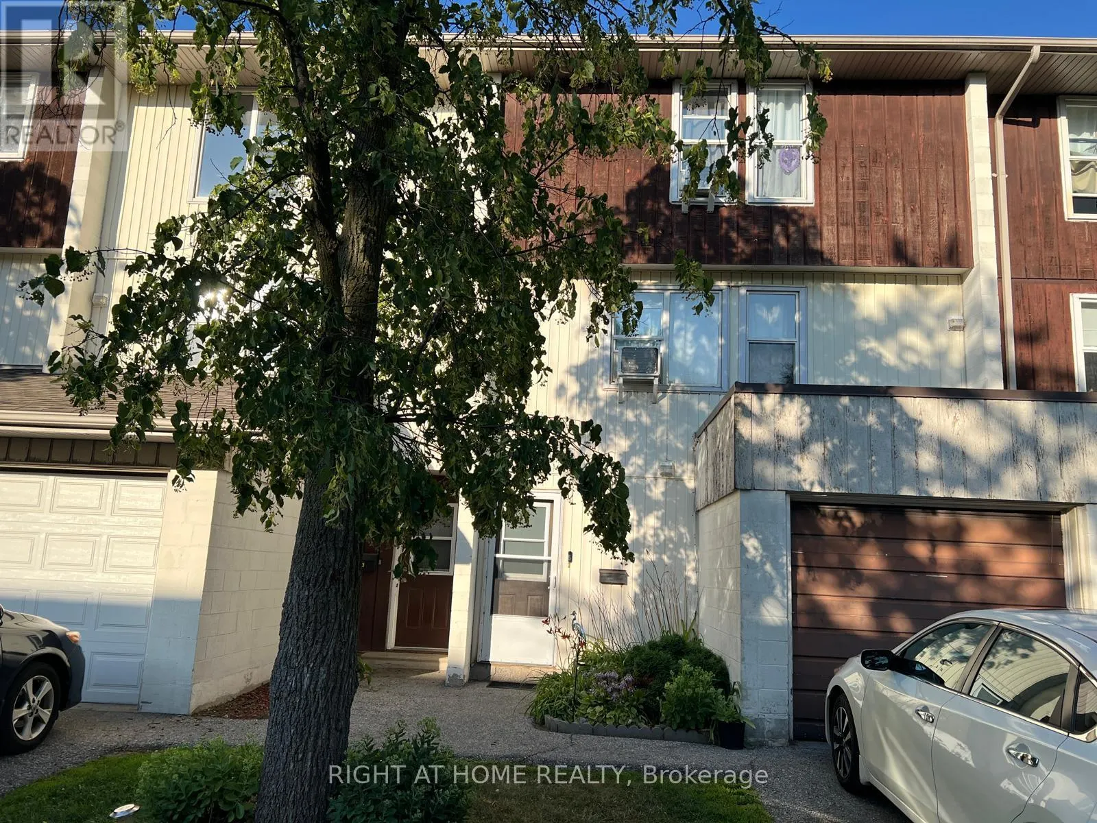 81 - 135 CHALMERS STREET S