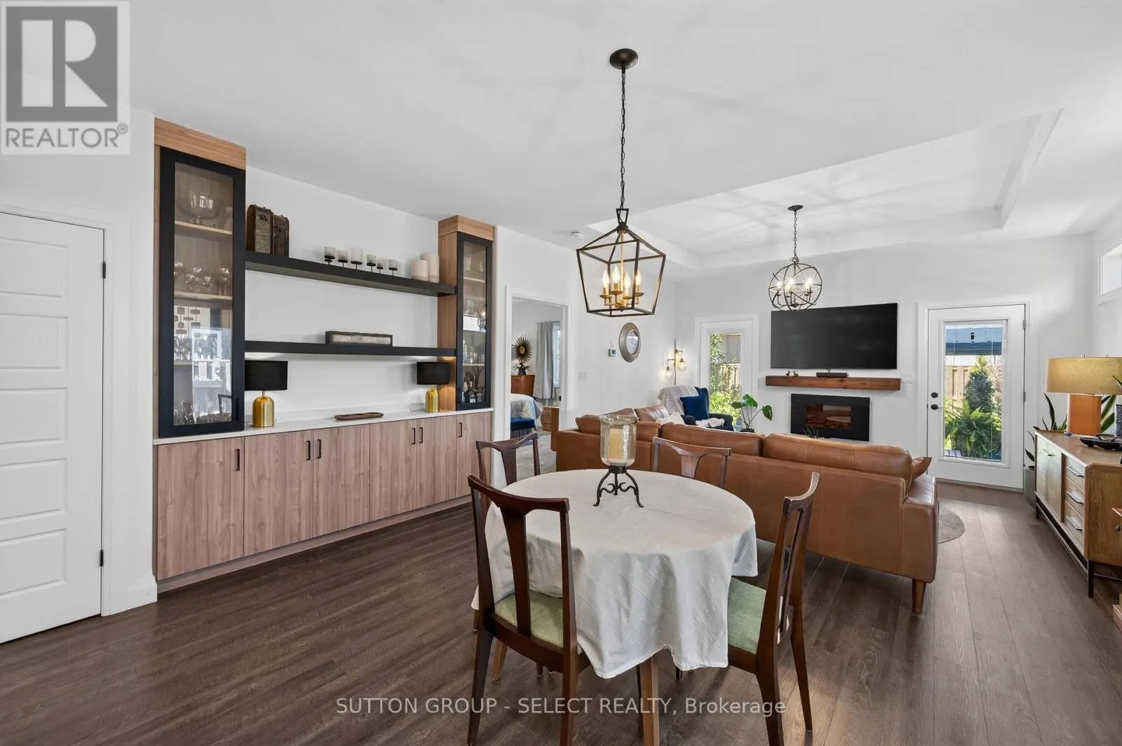 99 LANZ BOULEVARD