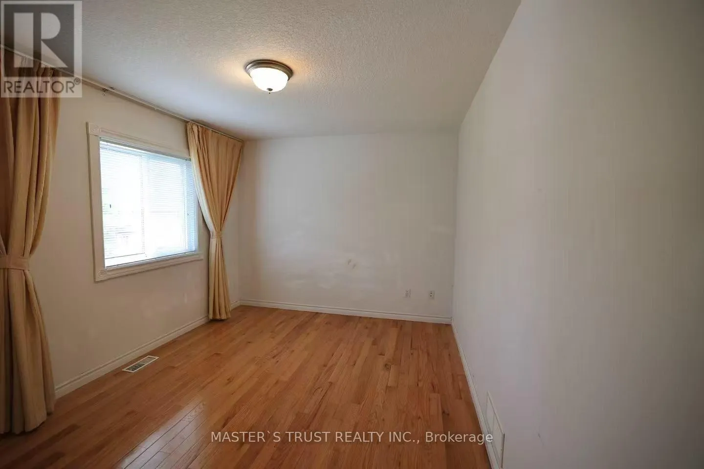 7 WESTRA DRIVE