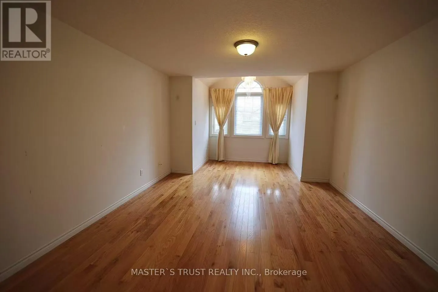 7 WESTRA DRIVE