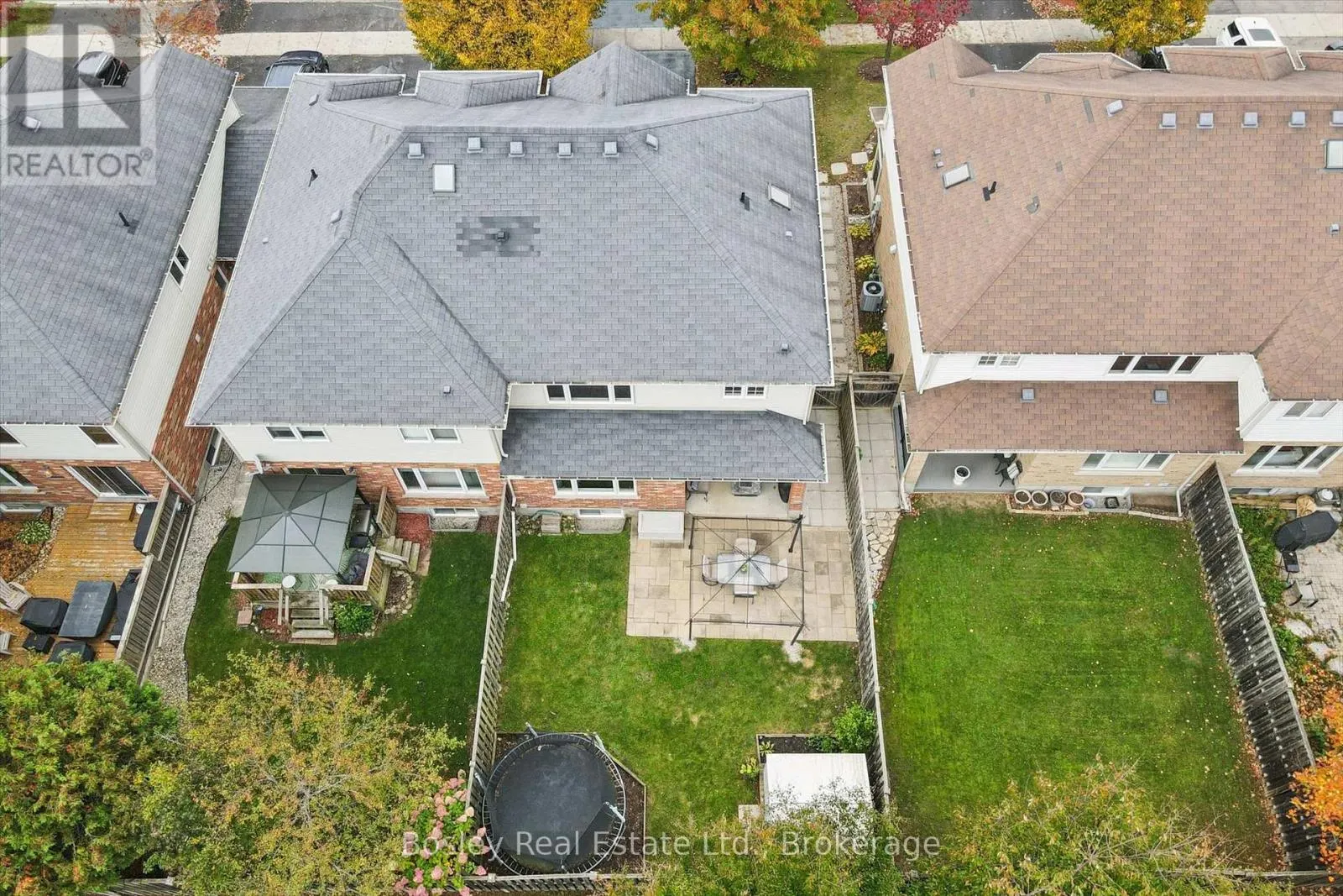 8 WALKER WAY