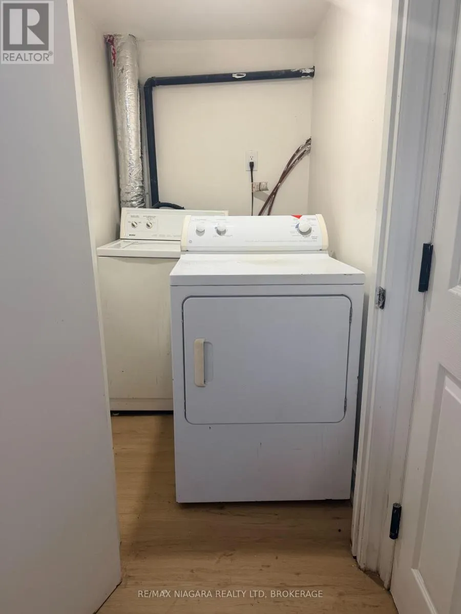 LOWER UNIT - 210 MACKAN STREET #Lower Unit