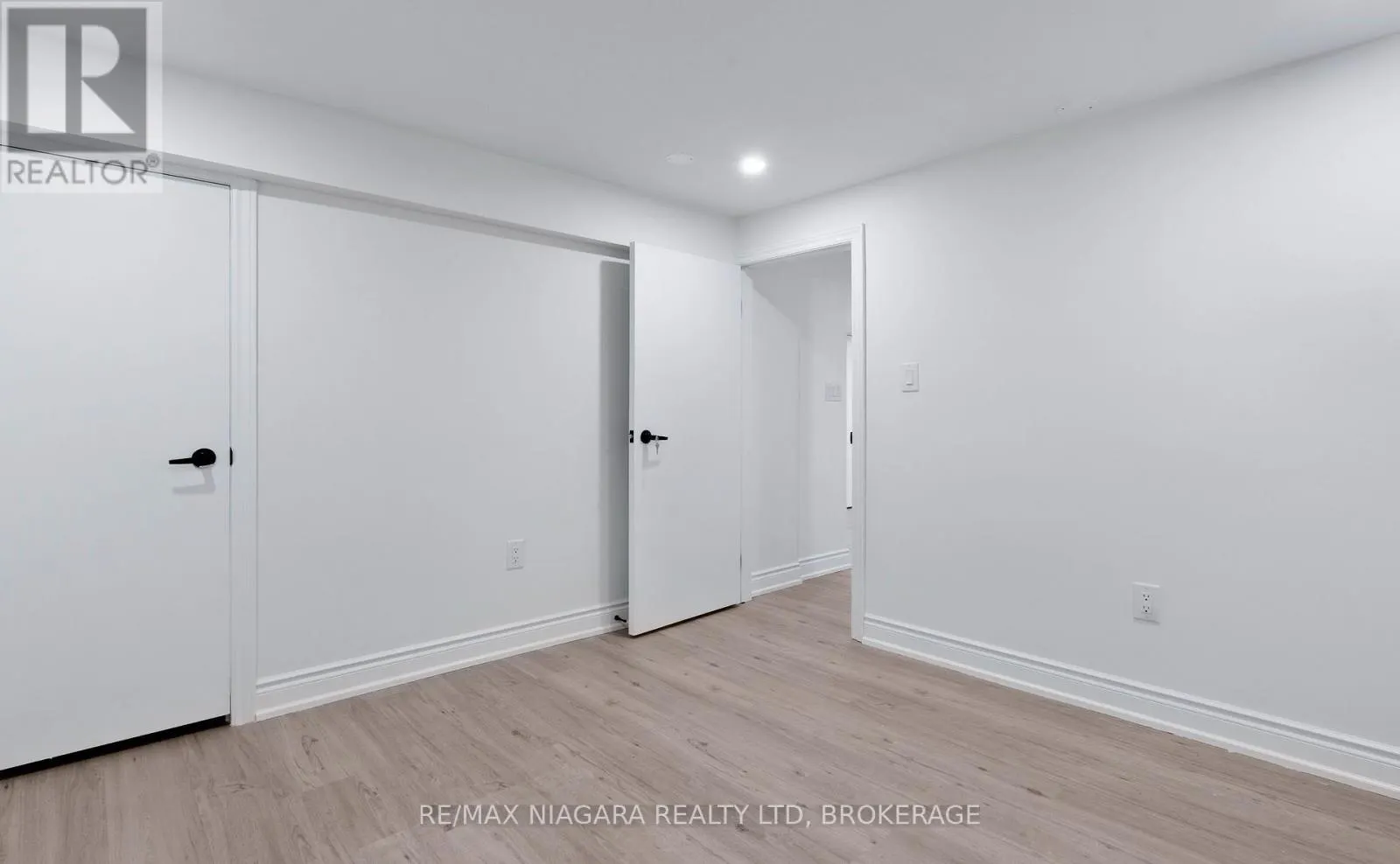 LOWER UNIT - 210 MACKAN STREET #Lower Unit