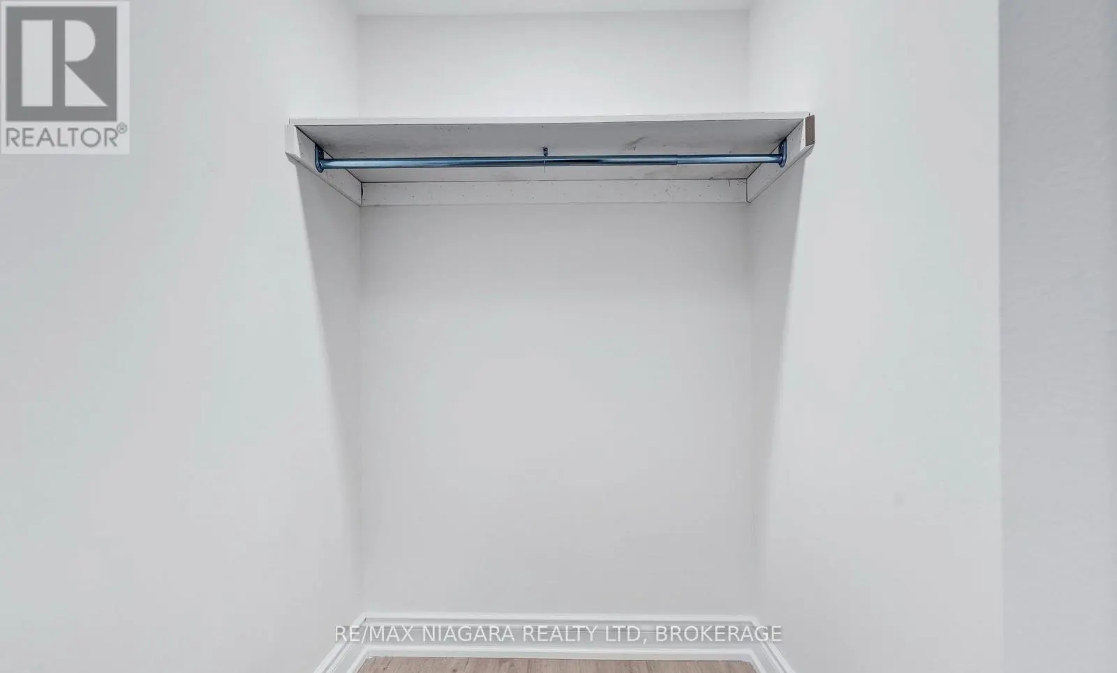 LOWER UNIT - 210 MACKAN STREET #Lower Unit