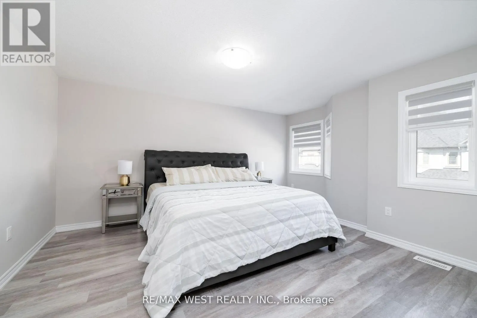 44 - 324 EQUESTRIAN WAY