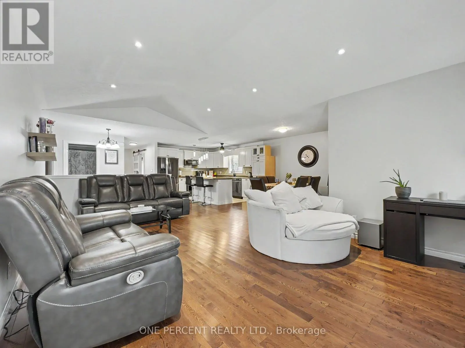 36 NAUTICAL LANE