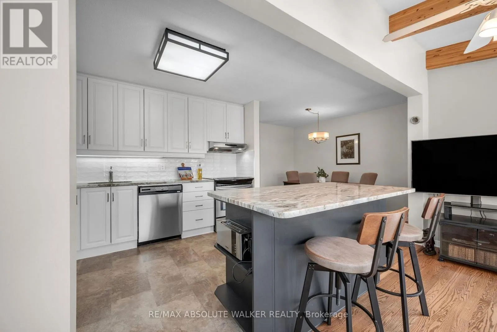 5 WEST HERRINGTON COURT