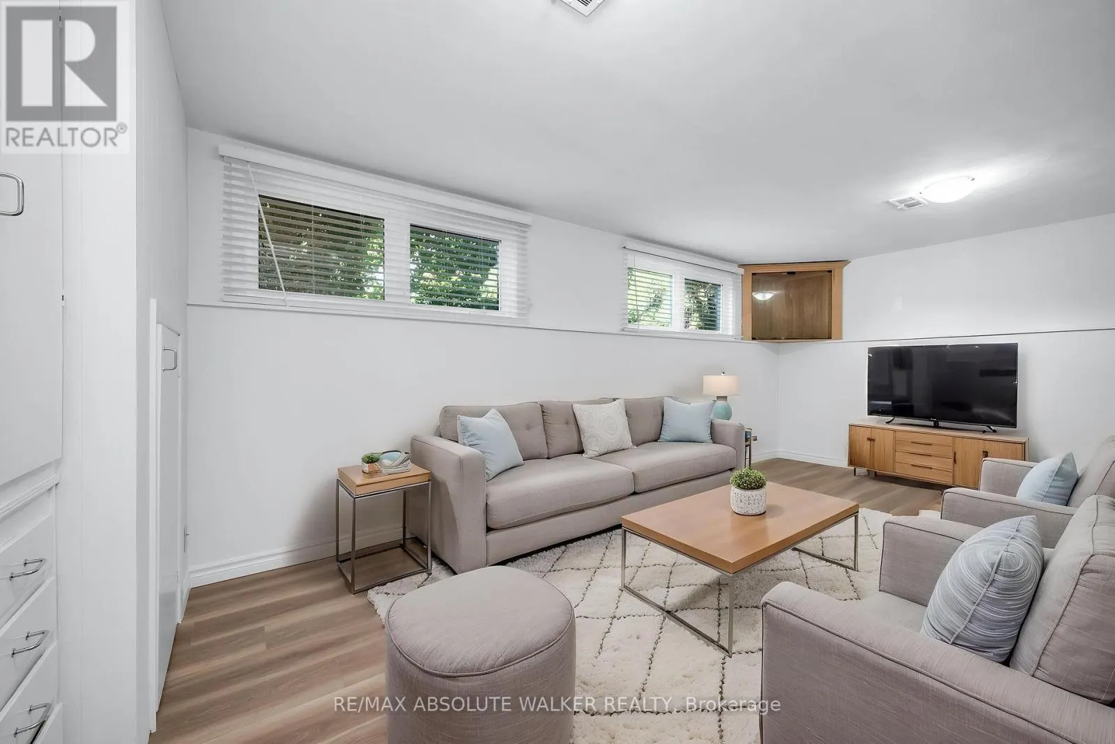 5 WEST HERRINGTON COURT