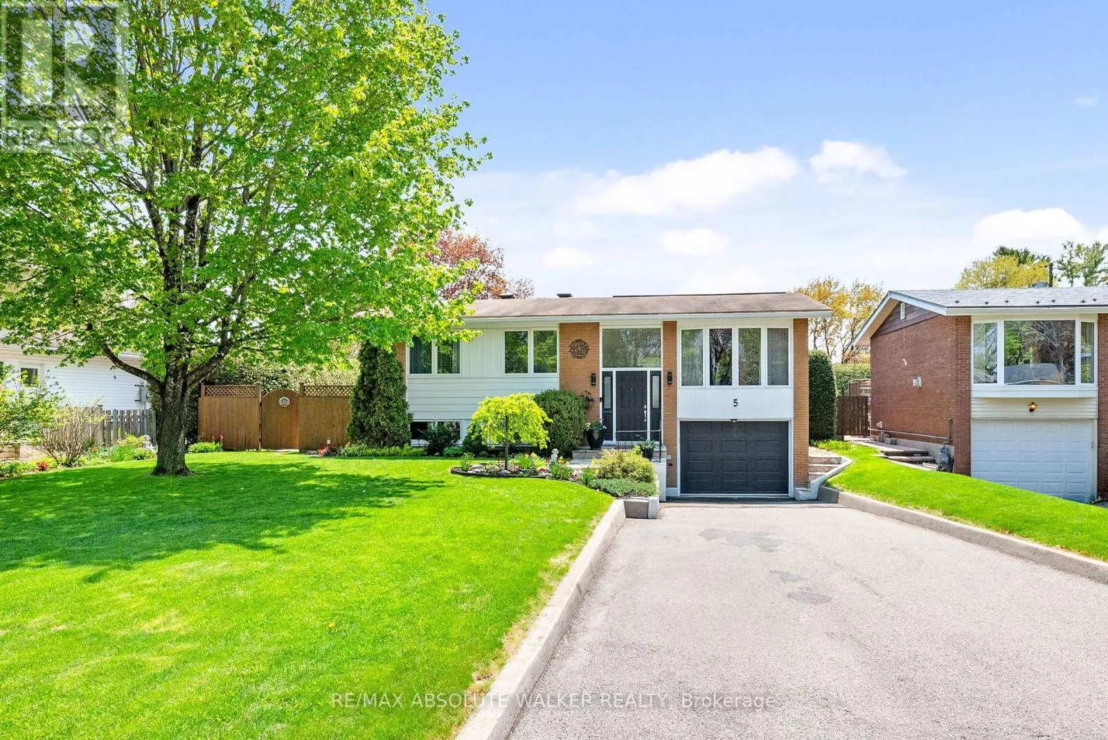 5 WEST HERRINGTON COURT