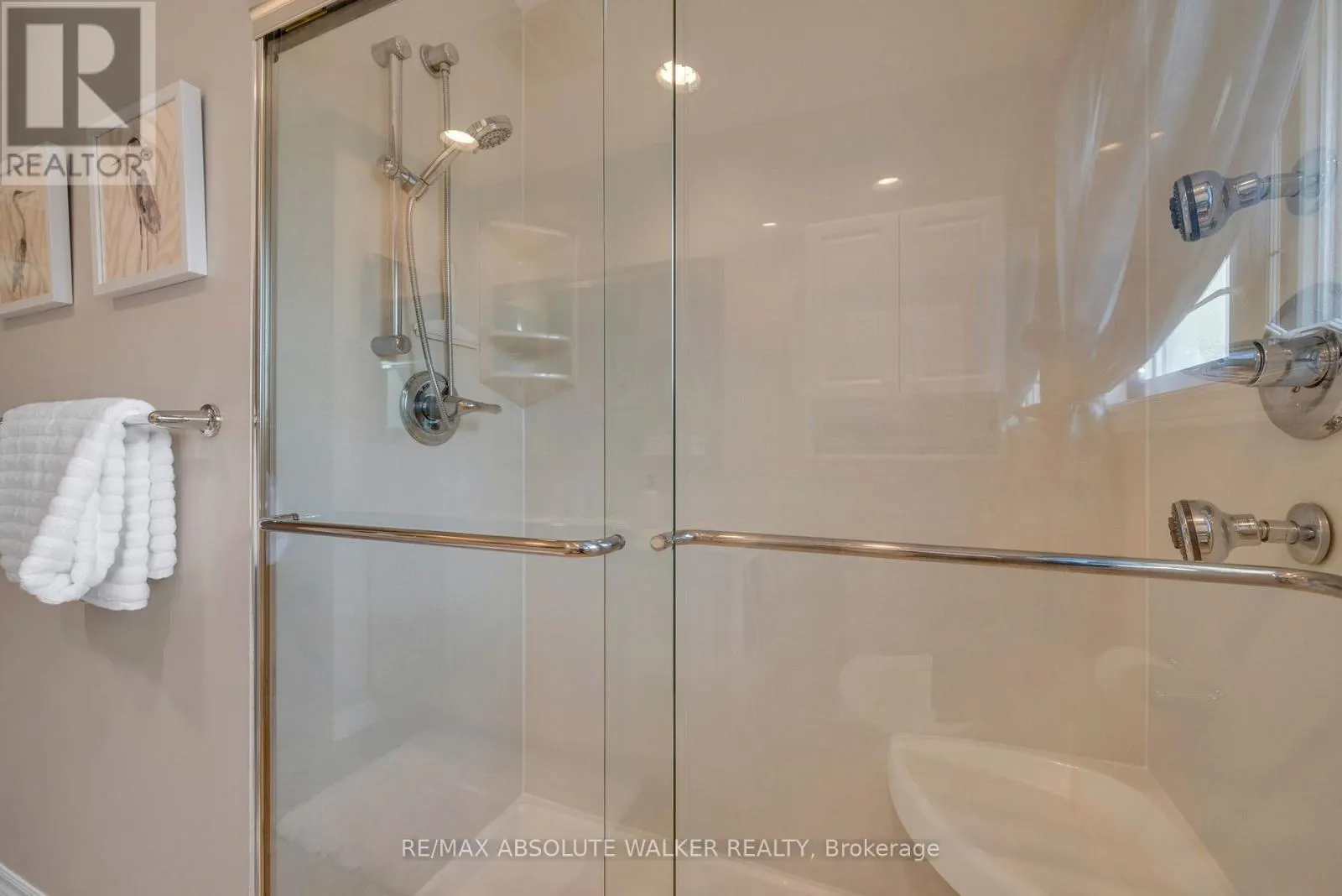 5 WEST HERRINGTON COURT