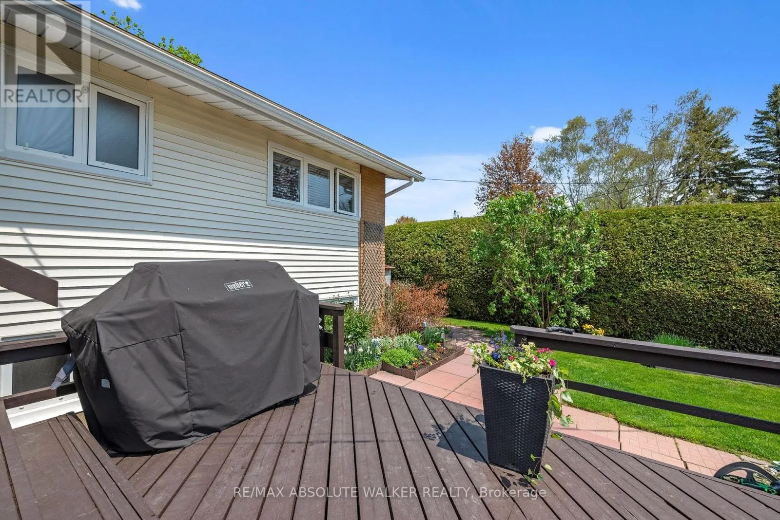 5 WEST HERRINGTON COURT