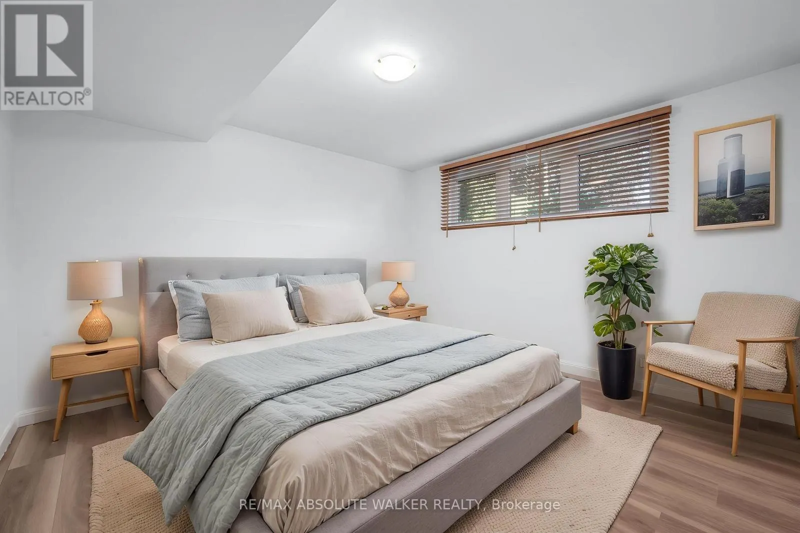 5 WEST HERRINGTON COURT