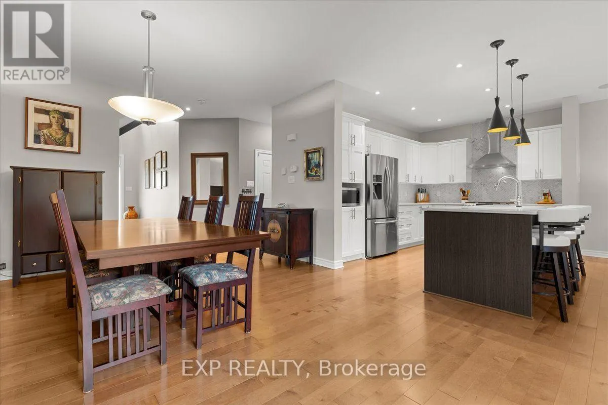 328 SERENADE CRESCENT