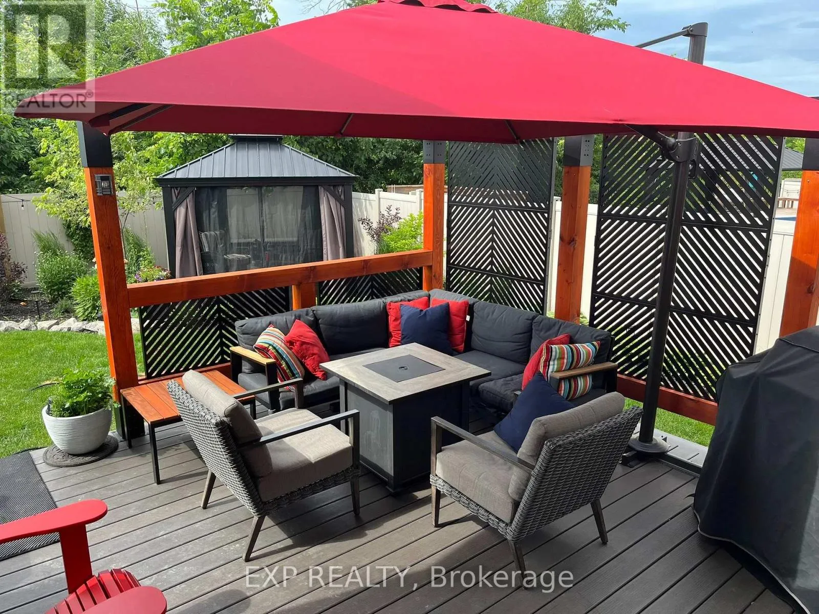 328 SERENADE CRESCENT