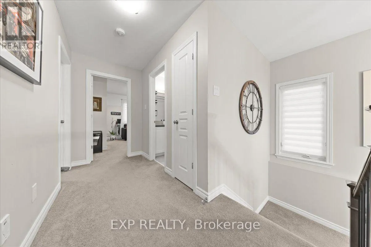 328 SERENADE CRESCENT
