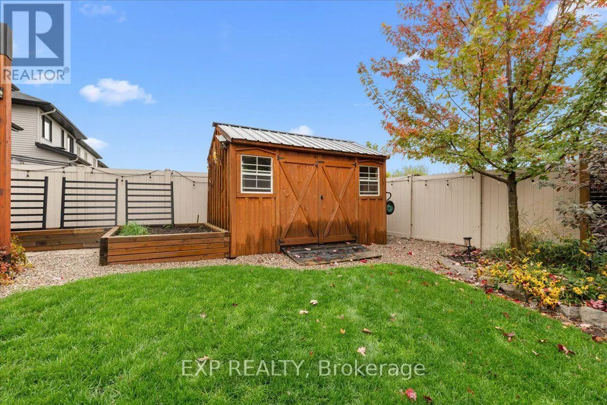 328 SERENADE CRESCENT