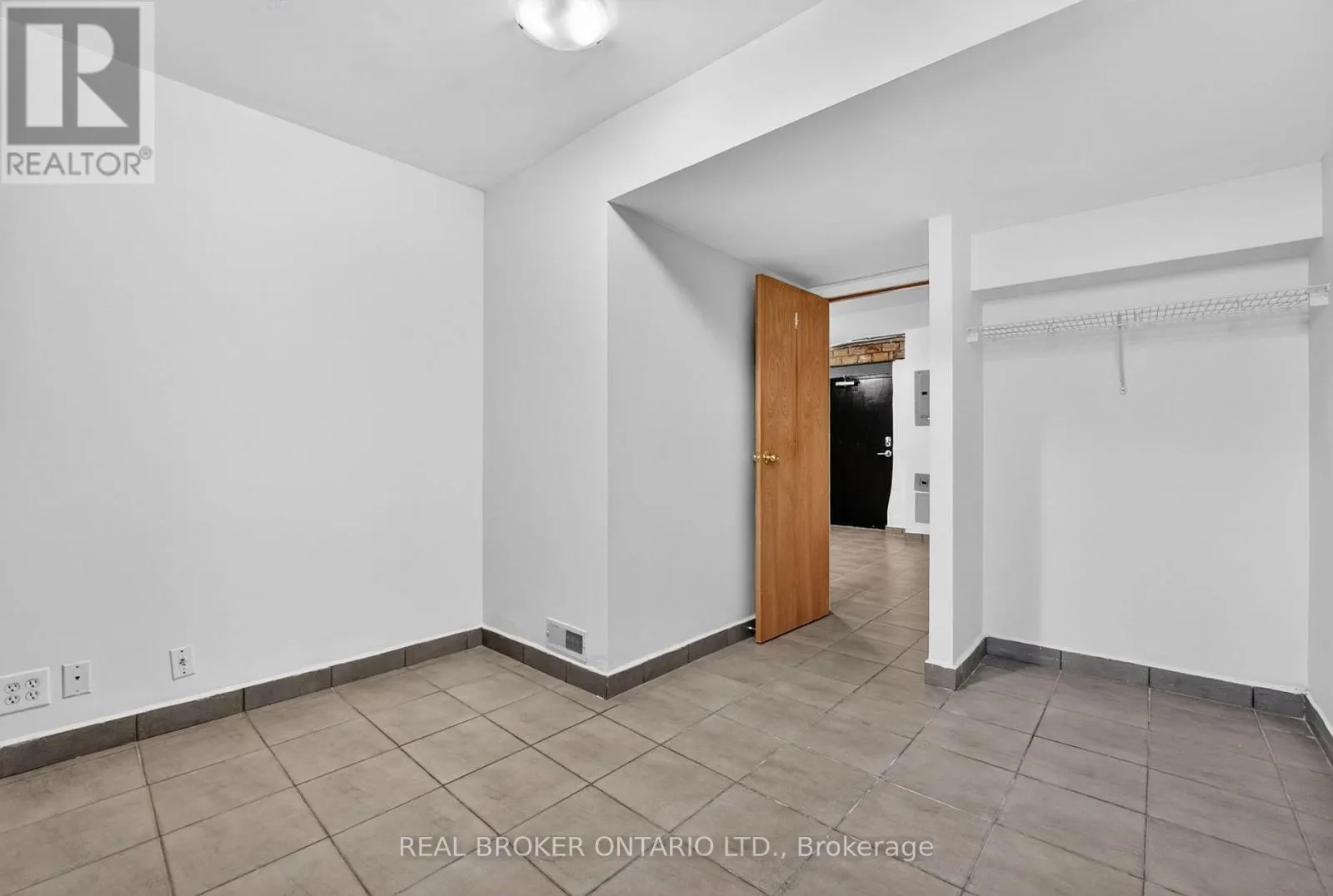 9 - 12 BRIDGEPORT ROAD E