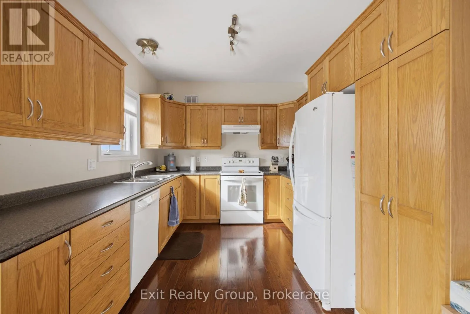 15 EVERGREEN COURT
