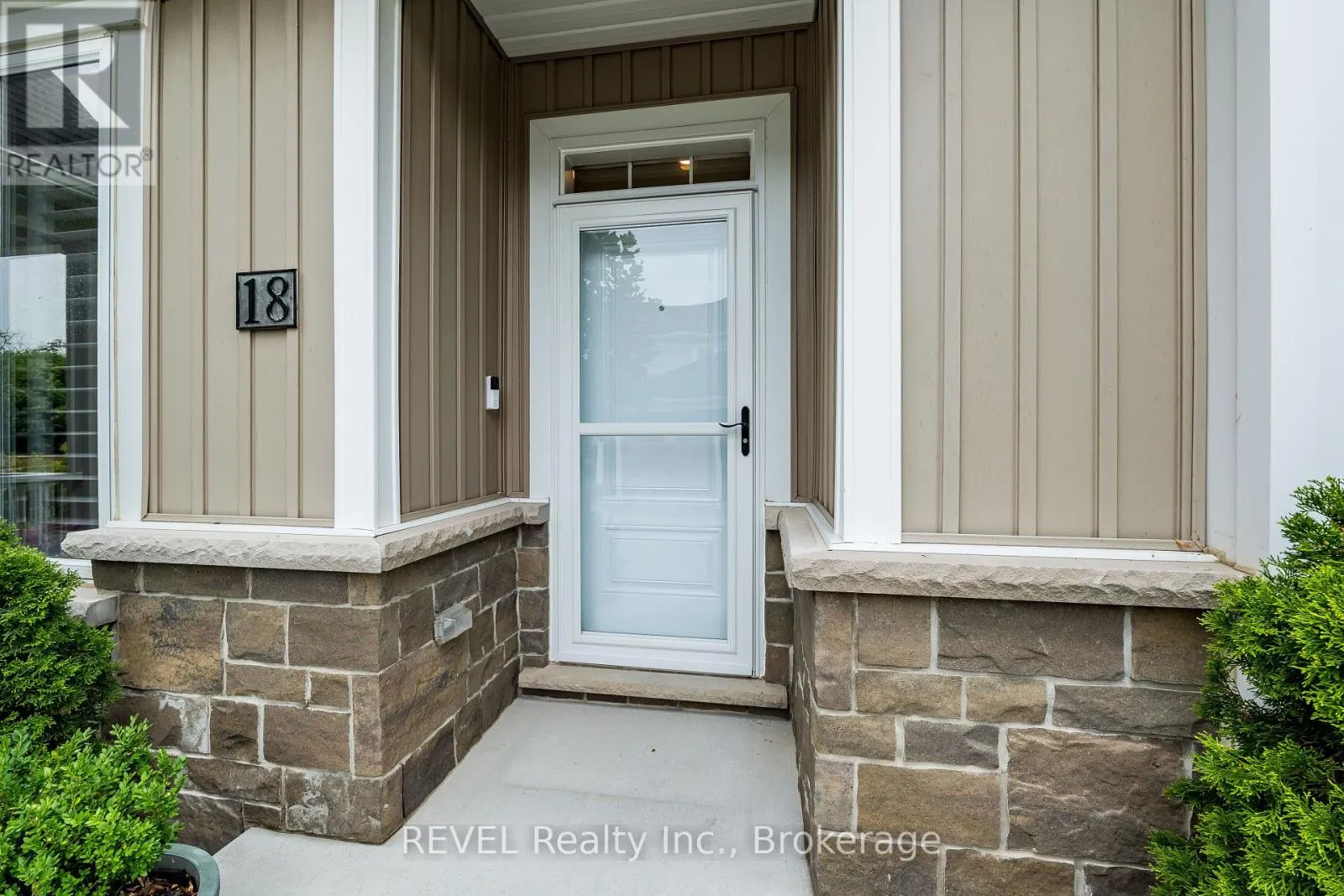 18 PRINCETON COMMON STREET