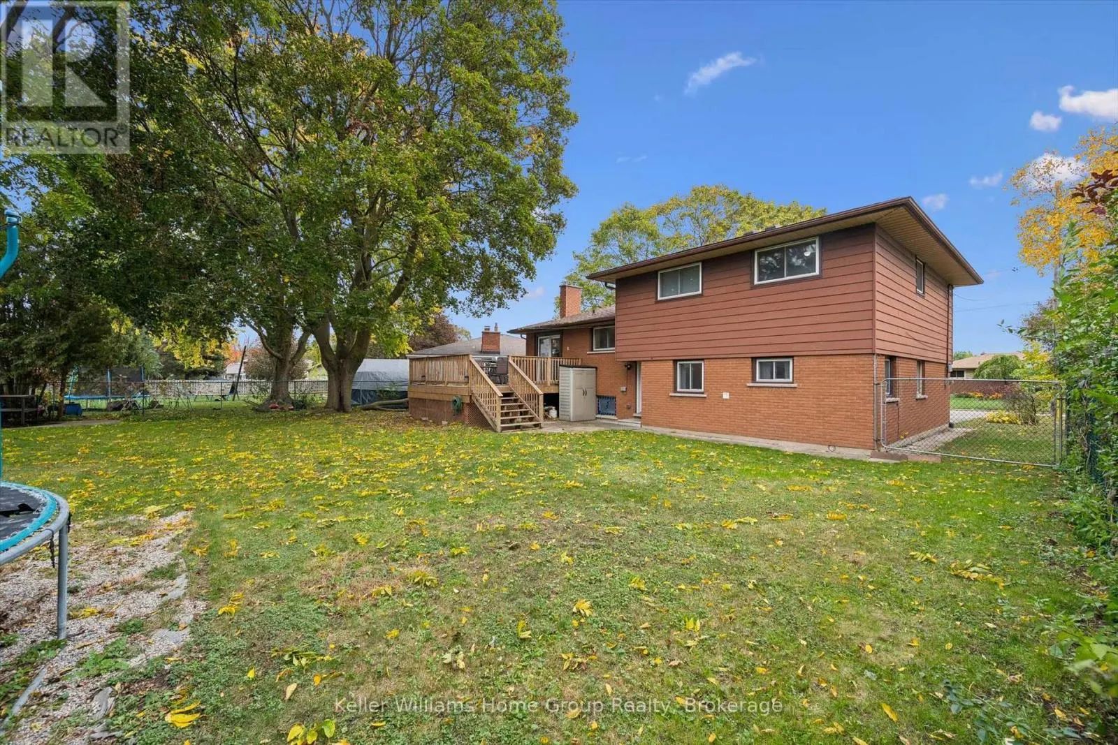51 LONSDALE DRIVE