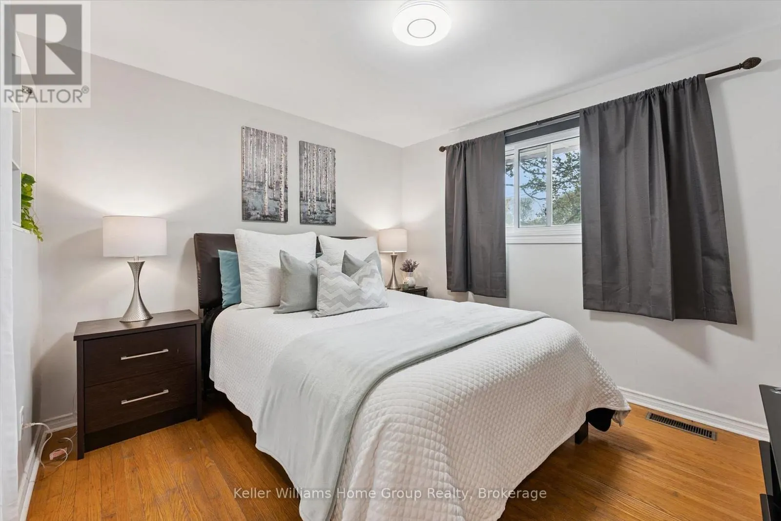 51 LONSDALE DRIVE